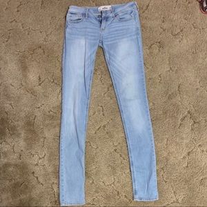 Hollister light wash skinny jeans 3L